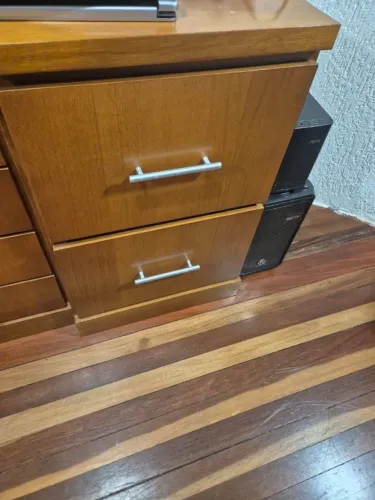 Gaveteiro em madeira
