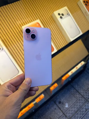 iPhone 15 Plus rosa , oferta surreal 