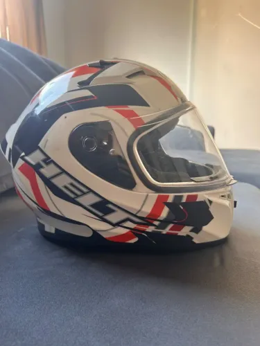 Capacete helt 