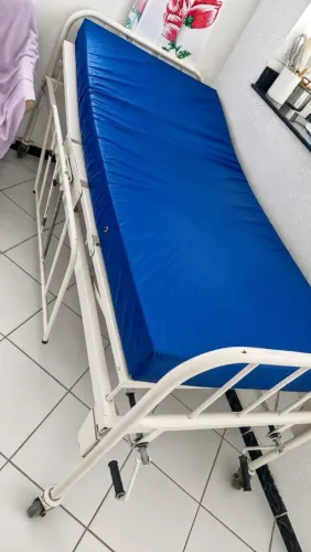 Cama hospitalar 