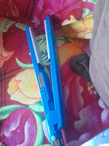Vendo prancha seminovo sem muitas marcar de uso