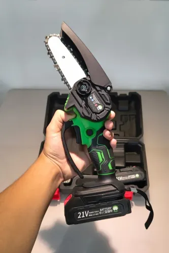 Motosserra para Podas e Jardim com 2 Baterias e Maleta