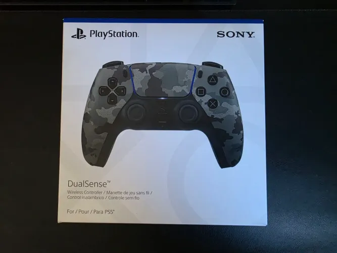 Controle PS5 Camuflado Original na caixa.