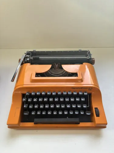 Máquina de escrever reminton 12