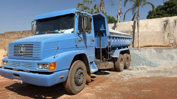 Mercedes Benz de 1621 Caçamba