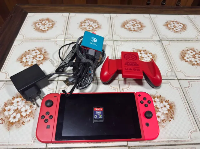 Nintendo switch red + Zelda echoes of wisdom