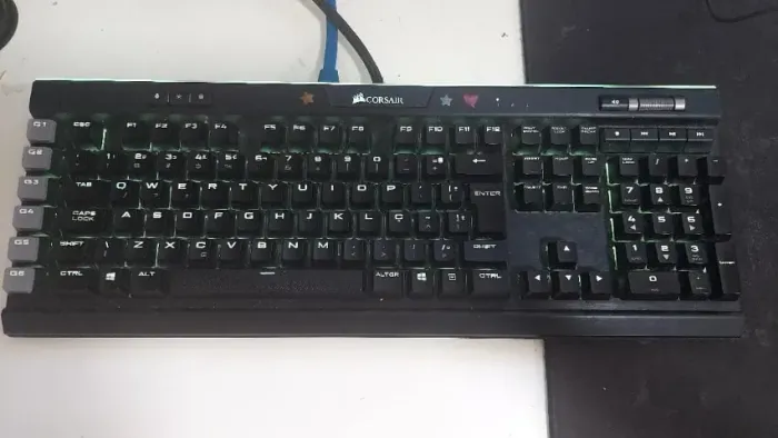TECLADO MECANICO GAMER CORSAIR K95 RGB PLATINUM