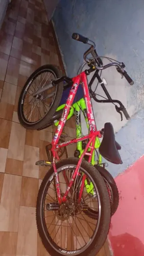 Vende-se bicicleta aro 24 200 para sair hoje ?