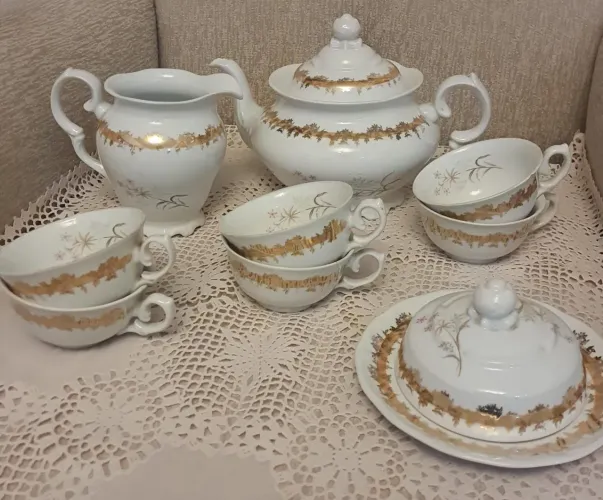 Conjunto de chá/café, com 6 xícaras, em porcelana antiga Schmidt, com detalhes florais