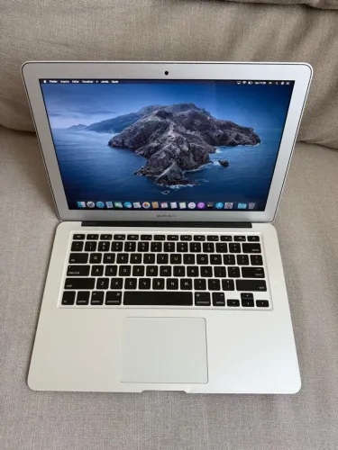MacBook Air 13 i5 8gb ram ssd 128GB 2017