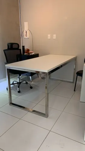 Mesa de inox e mdf