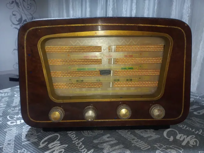 RÁDIO ANTIGO SEMP AC-431 "CAPELINHA" - ORIGINAL E FUNCIONANDO