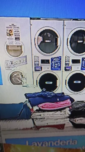 VENDO LAVANDERIA LAVA E SECA COMPLETA