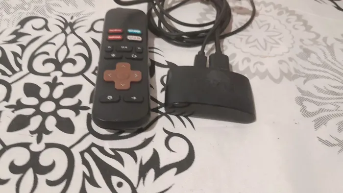 Aparelho que transforma TVs comuns em Smart 