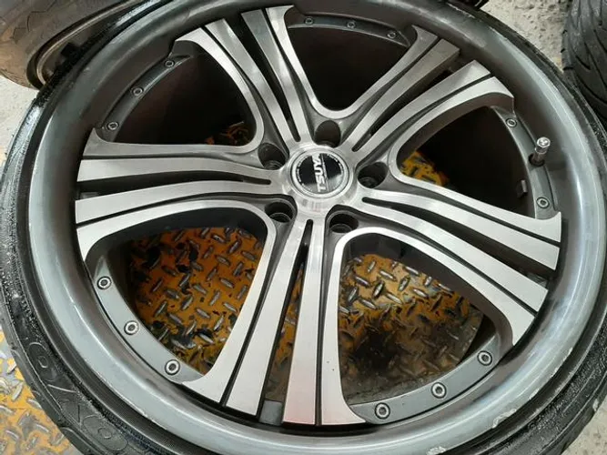 Roda aro 20 Tsuya Shoot Taluda Preta com diamantada Hyundai Sonata 5x114 