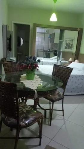kitinetes , suítes e quartos mobiliados.