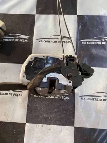Fechadura Traseira Direita Nissan versa 2013/2020
