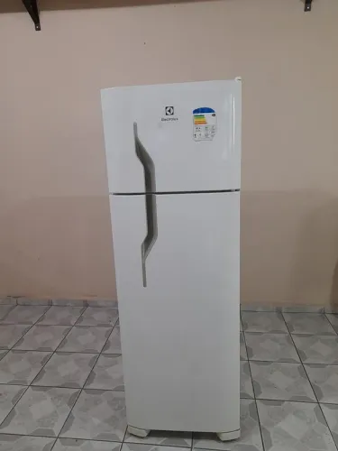 Geladeira Electrolux frost free seminovo