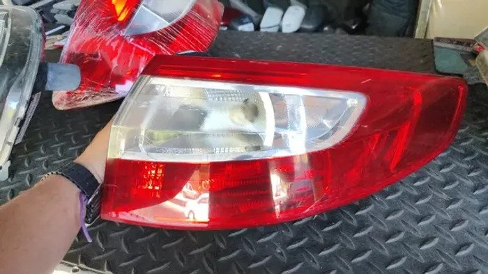 Lanterna Direita Renault Fluence 2011 a 2016