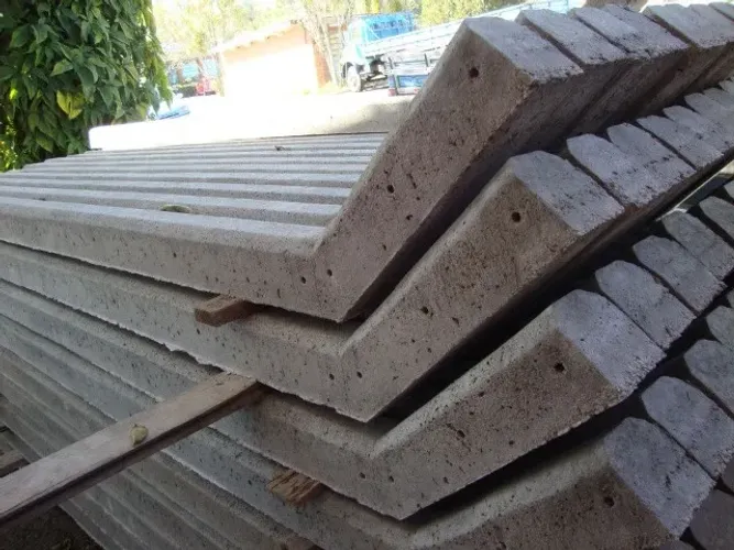 Mourão de concreto Curvo 3,10m c/ treliça