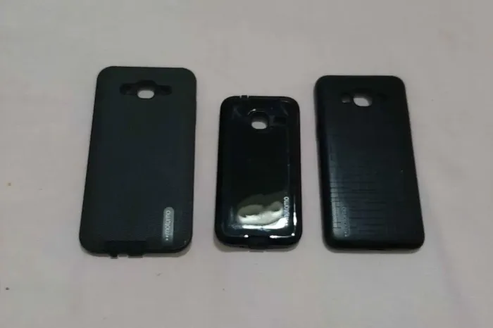 Capas anti-impacto do J1 Mini / J2 Prime / J7 Neo (35 CADA) novas em Samambaia Sul