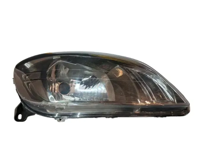 Farol direito gm Celta 1.0 2006/16