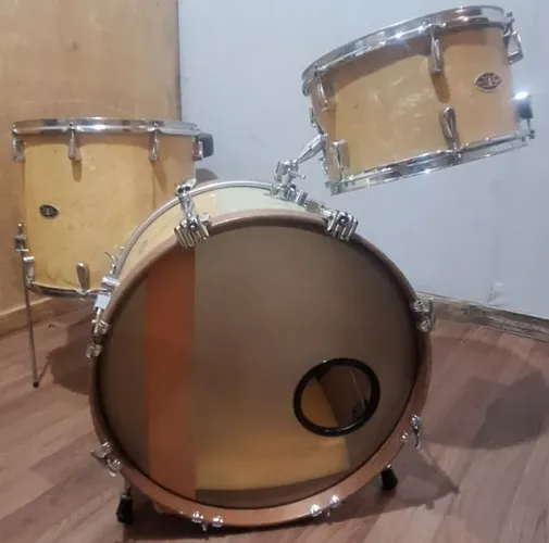 Bateria Pinguim Gota (Clássico Nacional), baixei!!!