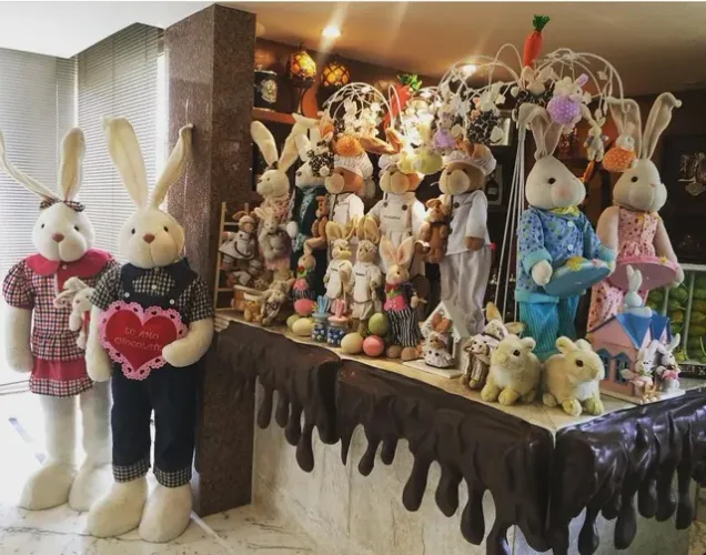 Cenário decoracao de Páscoa coelhos