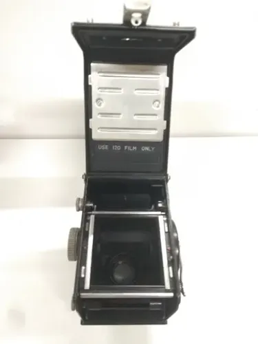 Câmera Yashica Mat LM c estojo produzida em 1957