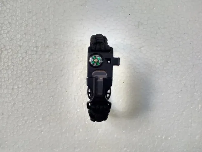 Pulseira Sobrivencialista Paracord, Bussola, Serra, Pederneira, Fenda, Apito