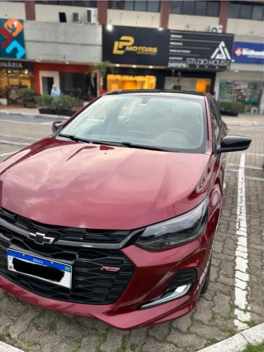 ÔNIX MUITO NOVO E KM BAIXA!