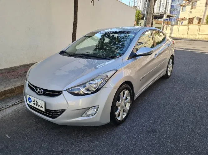 Hyundai Elantra GLS 1.8 16V Aut. 2013
