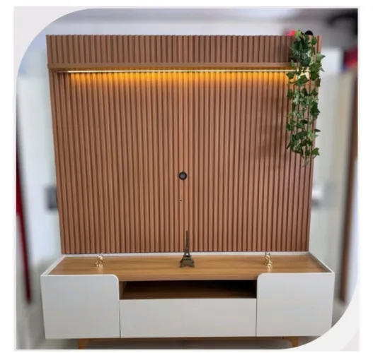 Painel para TV Amadeirado com Design Moderno