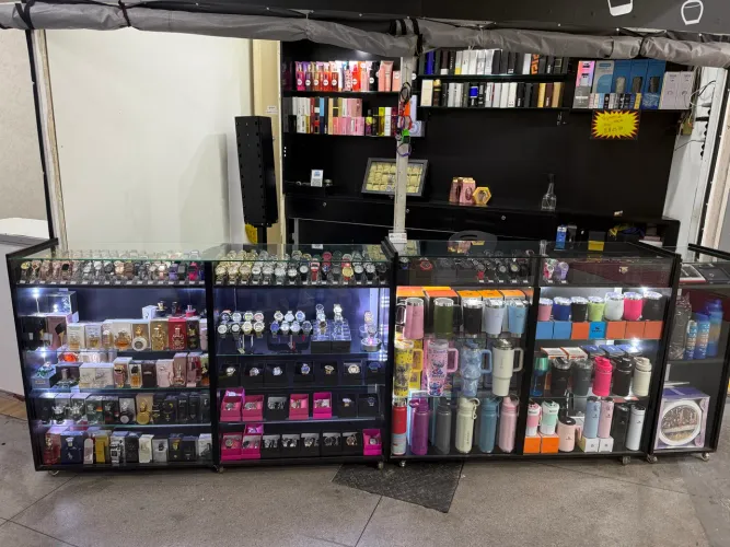 Vendo estrutura de loja e produtos 