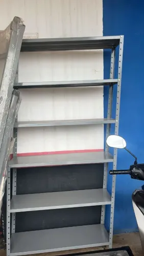 Estante de aço 