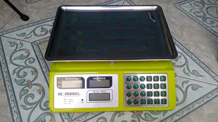 Vendo Balança seminovo , pouco tempo de uso