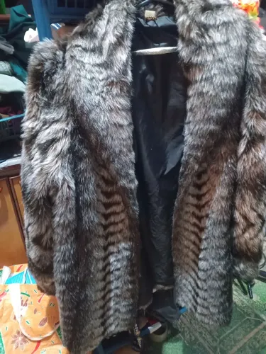Vintage CASACO England faux fur short gray fur coat with collar. Size XL-2XL.