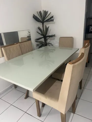 Mesa de Jantar Elegante com 6 Cadeiras