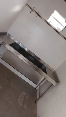 Exaustor industrial em aço inox para cozinha