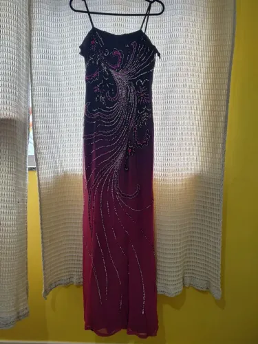 Vestido em Festa Rosado
