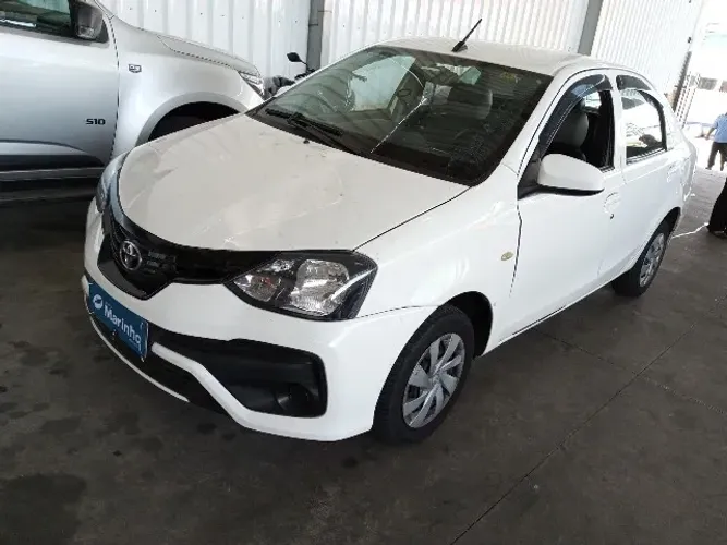 Toyota Etios X Plus Sedan 1.5 Flex 16V 4P Mec. 2019