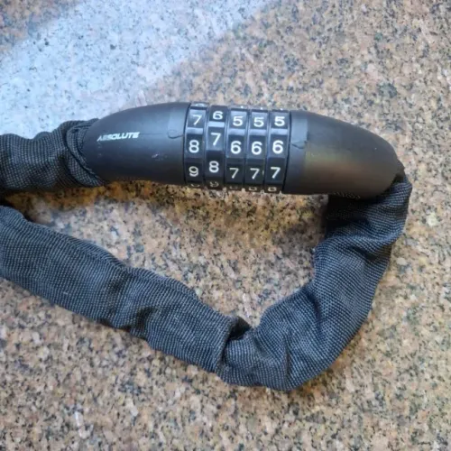 Cadeado para Bicicleta . Modelo corrente com segredo.