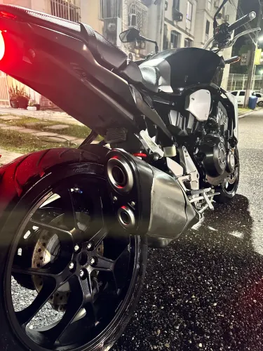 CB1000R 2021 + Escapamento esportivo Jeskap + Acessórios 