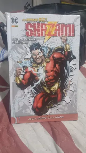 Livro: Shazam - com uma palavra mágica....