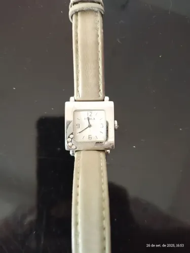 Relógio marca Furla em aço inoxidável