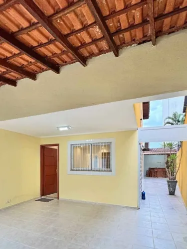 - CASA À VENDA NO ALVORADA