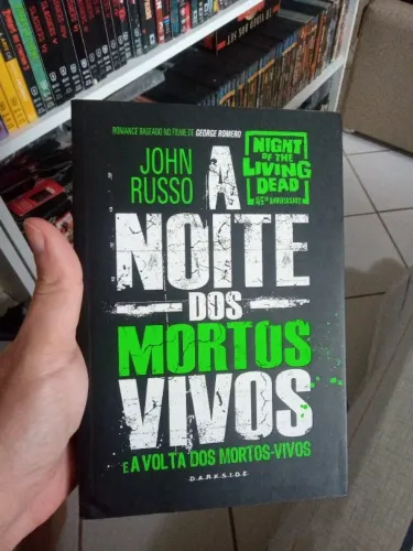 Livro noite e volta dos mortos vivos John russo