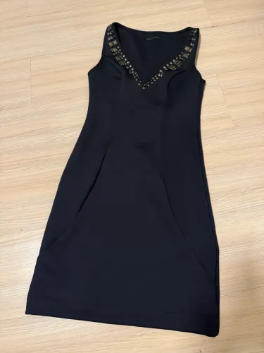 Vestido Triton Preto Novo - Texturizado com Aviamentos Metálicos