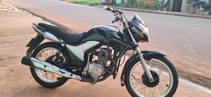 Moto em perfeito estado 