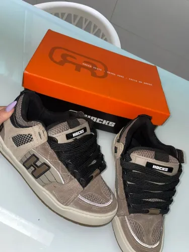 Vendo tênis original Hocks